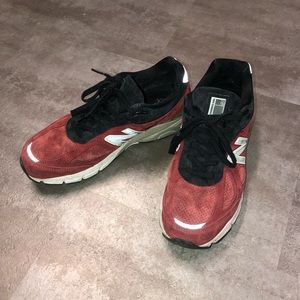 New balance 990v4 3M black and red size 10